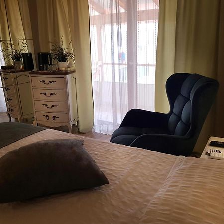 Elania Residence Тыргу-Жиу Экстерьер фото